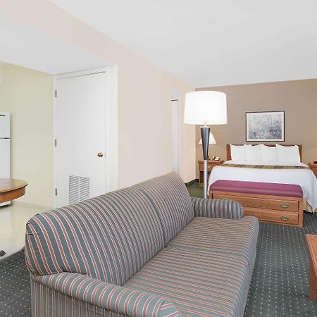 Hawthorn Extended Stay By Wyndham Green Bay Exterior foto